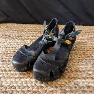 Swedish Hasbeens Fideli T-strap